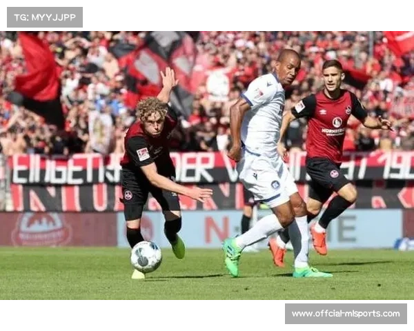 多特蒙德3-2险胜海登海姆，吉拉西双响助球队积分迫近拜仁